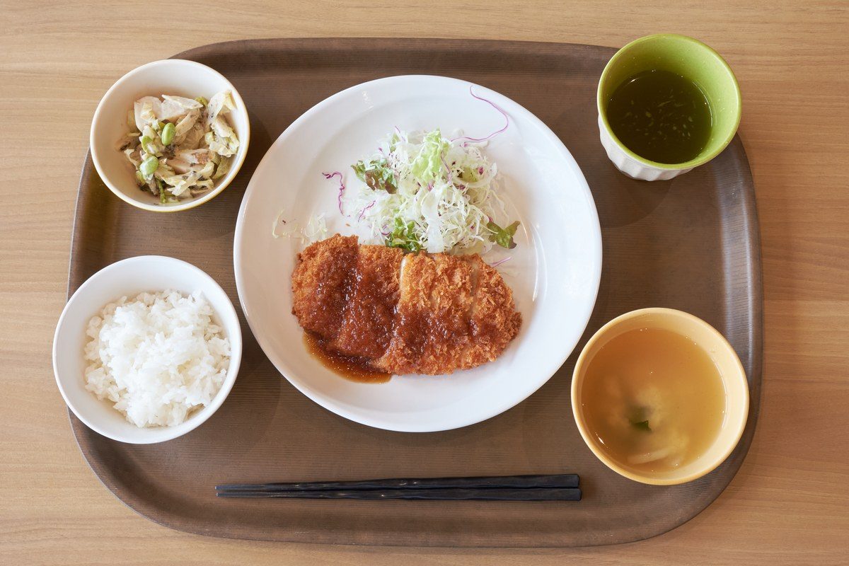 チキンカツ おろしだれがけ